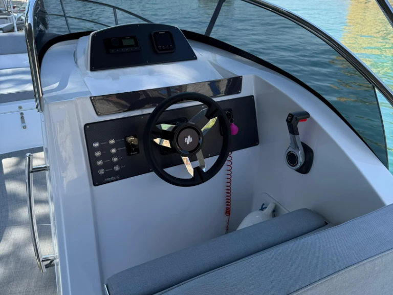 Alquiler de embarcaciones Marinello Eden 26 Open enSirmione en Samboat