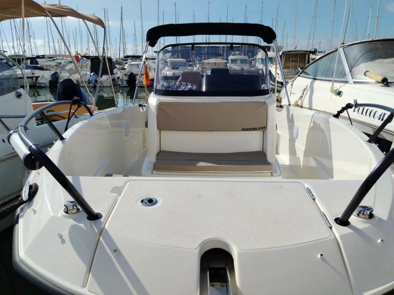 Alquiler de barcos Cambrils barato de Activ 605 Open