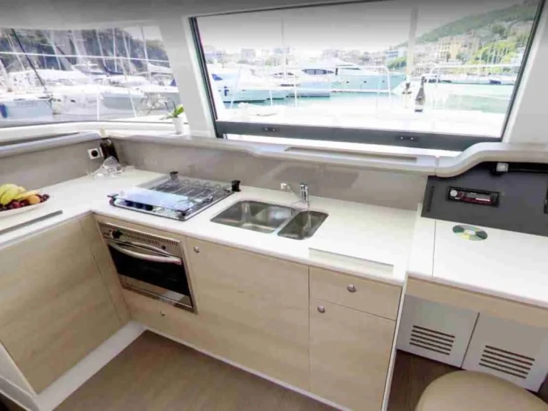 Alquiler de Catamarán, con o sin patrón Bali Agropoli