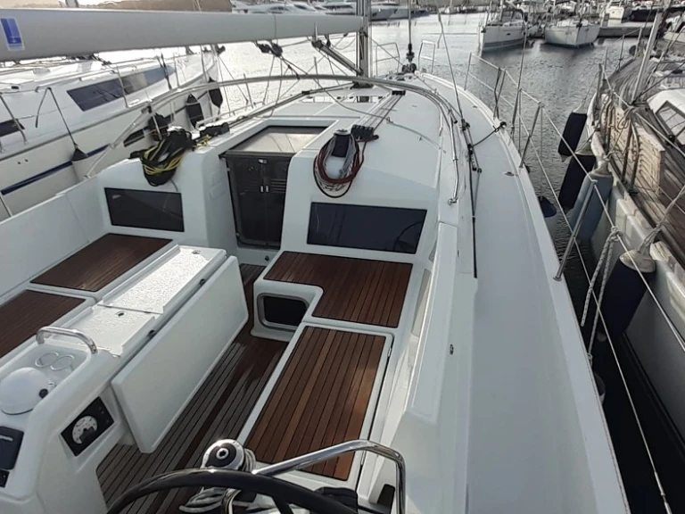 Velero para alquilar Portisco al mejor precio