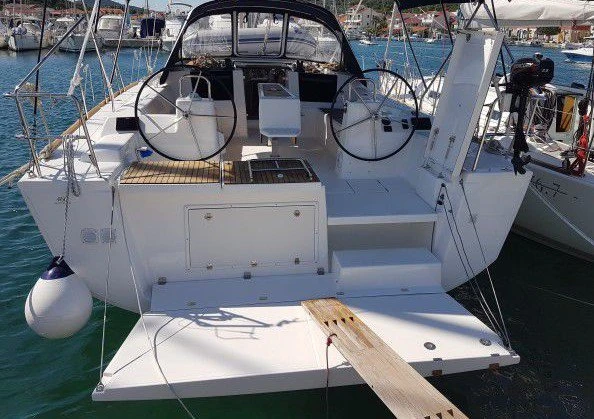 Alquiler Velero Dufour con o sin  título de navegación