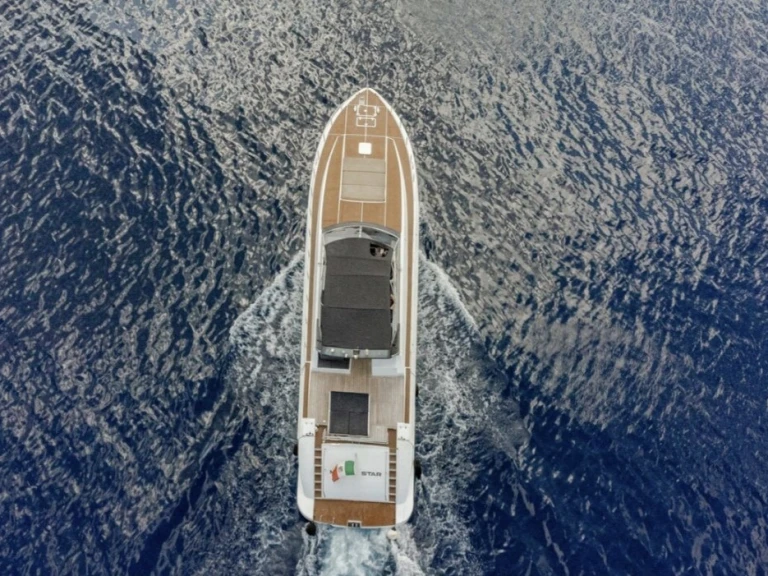 Leopard Catamarans / Robertson & Caine Leopard 23 - 3 + 1 cab. de alquiler a Milazzo