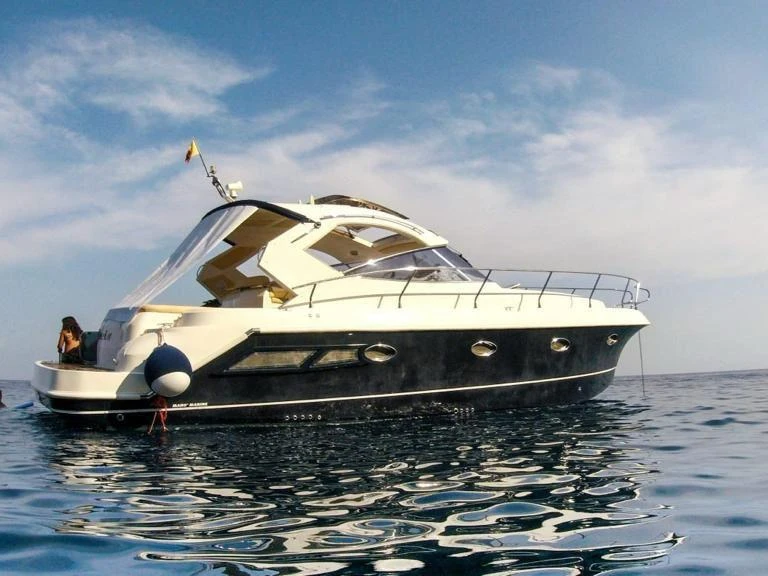 Alquiler de Mano Marine Mano Marine 35 HT en Furnari