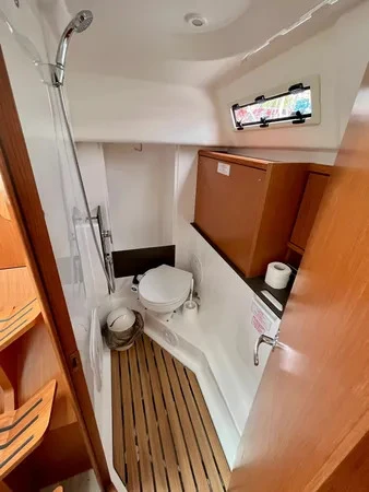 Bavaria Cruiser 34 de alquiler a Punat