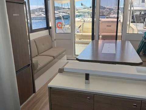 Catamarán para alquilar Portisco al mejor precio