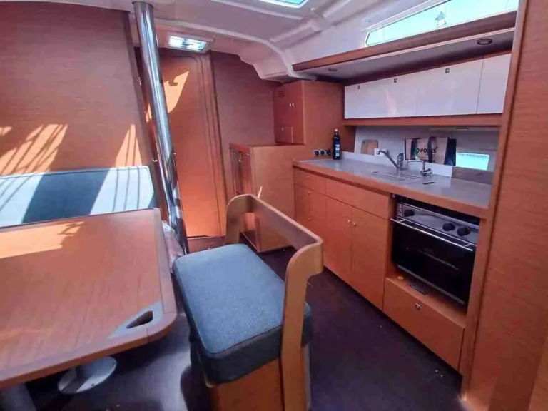 Alquiler de Velero, con o sin patrón Dufour Rodi Garganico