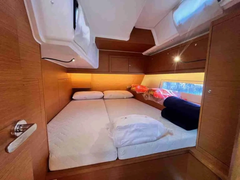 Alquiler de barcos Agropoli barato de Dufour 470