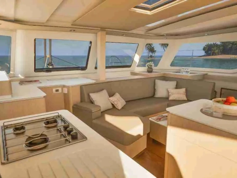 Alquiler de embarcaciones Fountaine Pajot Fountaine Pajot FP 41 Quatuor 4 enRodi Garganico en Samboat