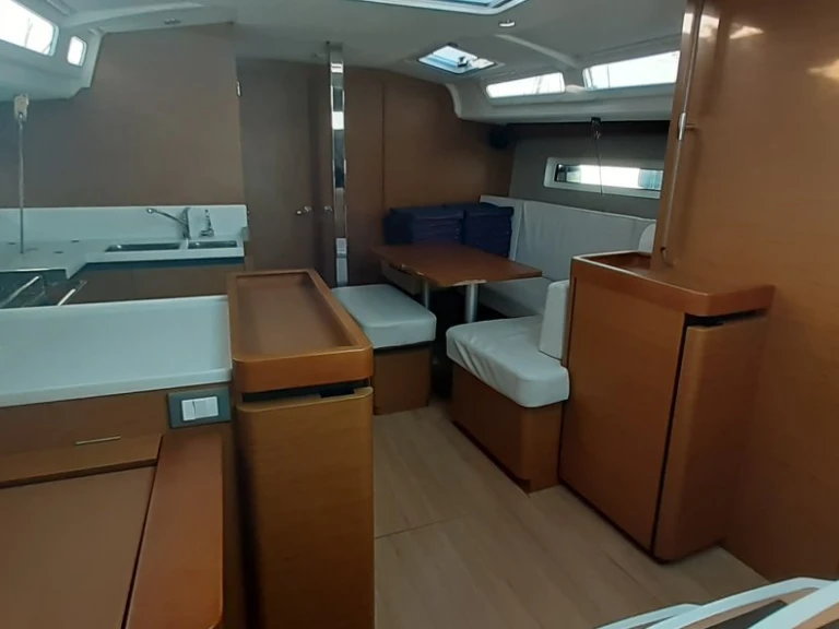 Alquiler de Jeanneau Sun Odyssey 440 en Portisco