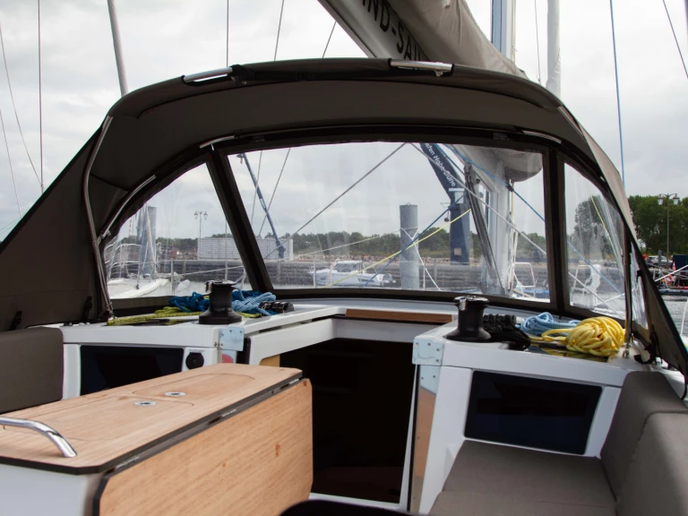 Alquiler Velero Dufour con o sin  título de navegación