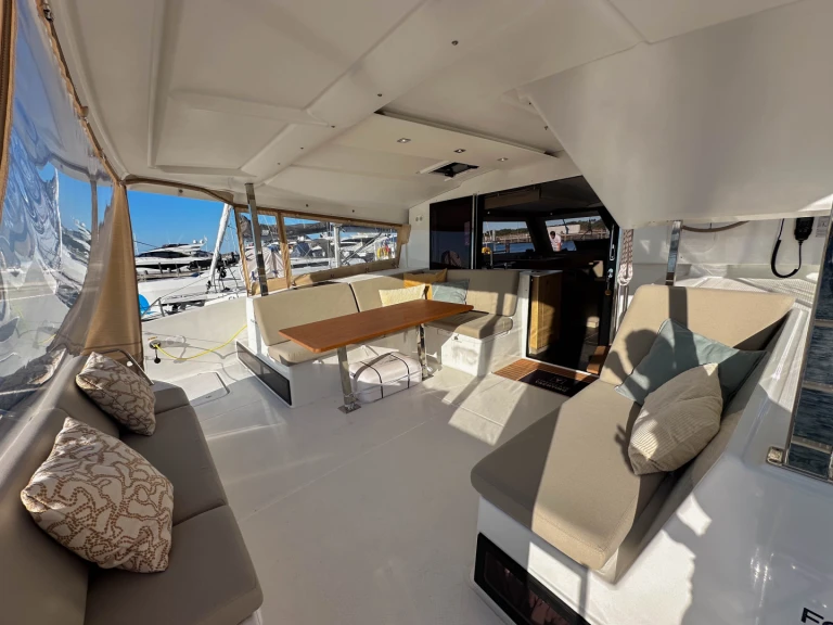 Alquiler Catamarán Fountaine Pajot con o sin  título de navegación