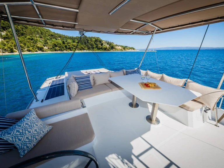 Alquiler Catamarán Bali con o sin  título de navegación