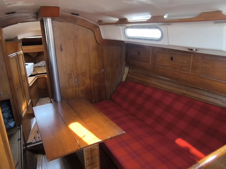 Alquiler de barcos Arzal barato de Centurion 32
