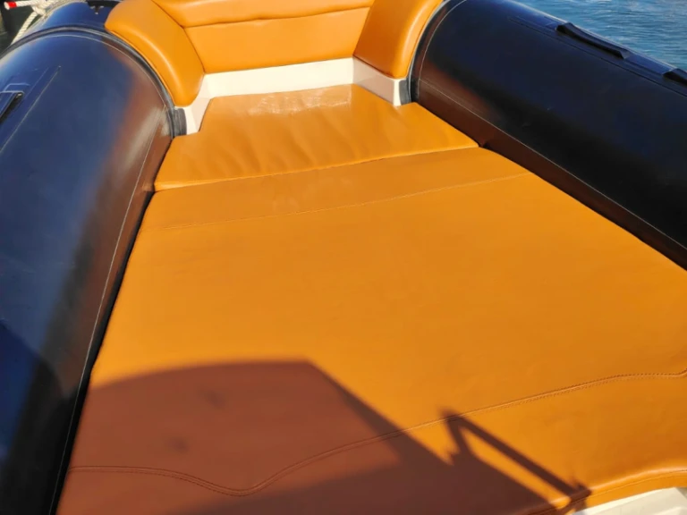 Alquiler Neumática Tiger con o sin  título de navegación