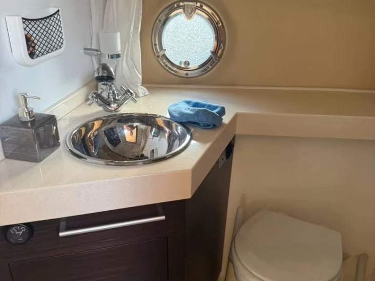 Alquiler Lancha en Gaeta - Cranchi Zaffiro 32