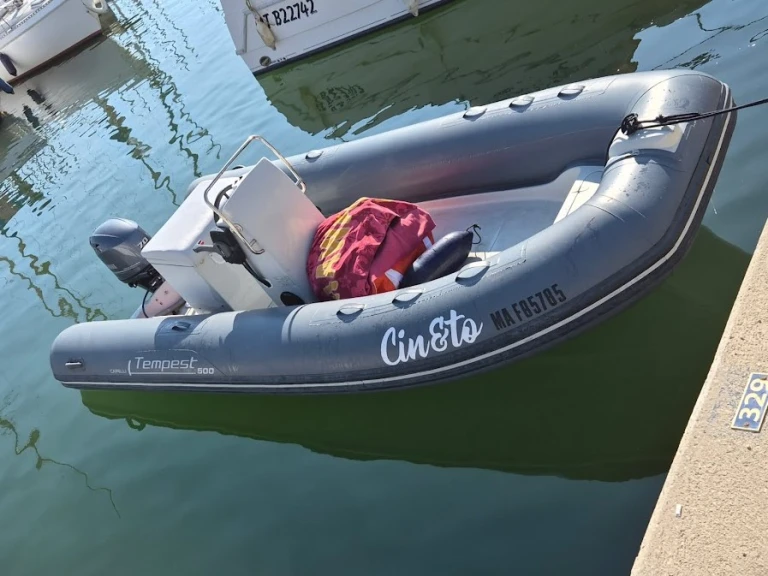 B2 Marine Cap Ferret 500 de alquiler a Martigues