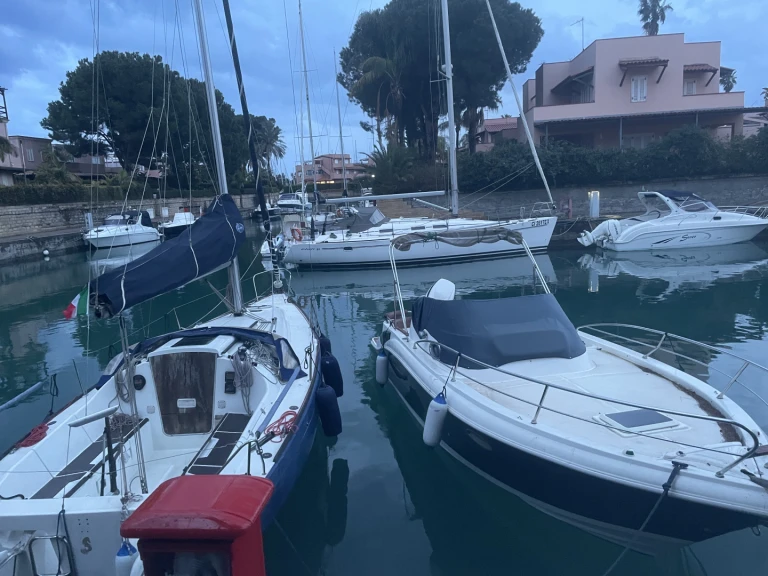 Velero para alquilar Marina di Portorosa al mejor precio