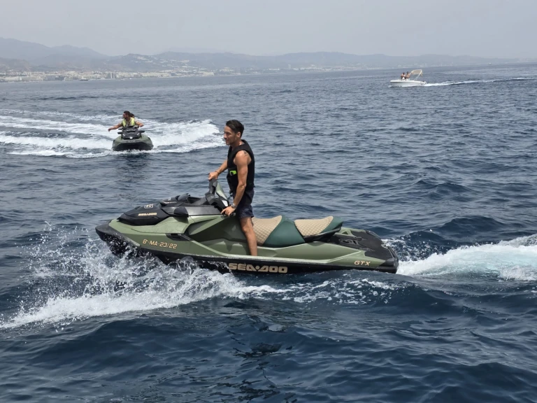 Alquiler Lancha Doqueve con o sin  título de navegación