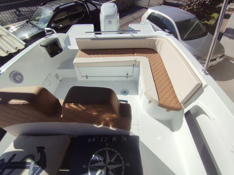 Alquiler Lancha en Fezzano - Saver 750WA