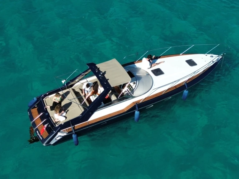 Alquiler de Sunseeker Tomahawk 37 en Mandelieu-la-Napoule