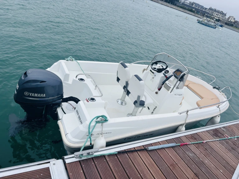 Alquiler de barcos Saint-Malo barato de Cap Camarat 4.7 Style