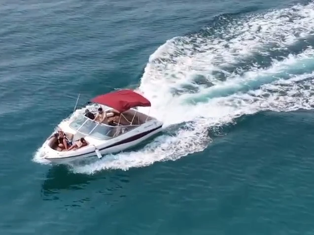 Alquiler de embarcaciones Four Winns Horizon 210 enVilanova i la Geltrú en Samboat