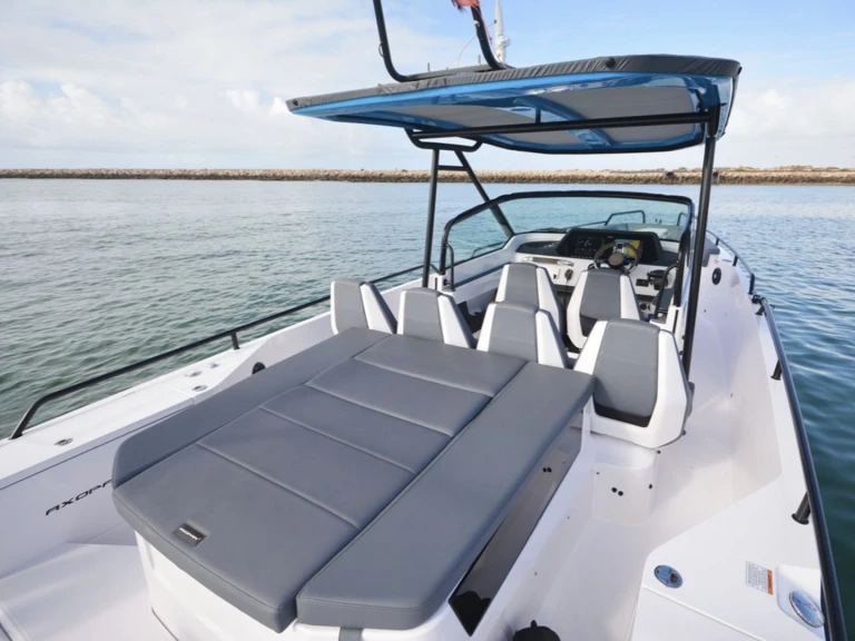 Axopar Axopar 28 T-Top de alquiler a Corfú