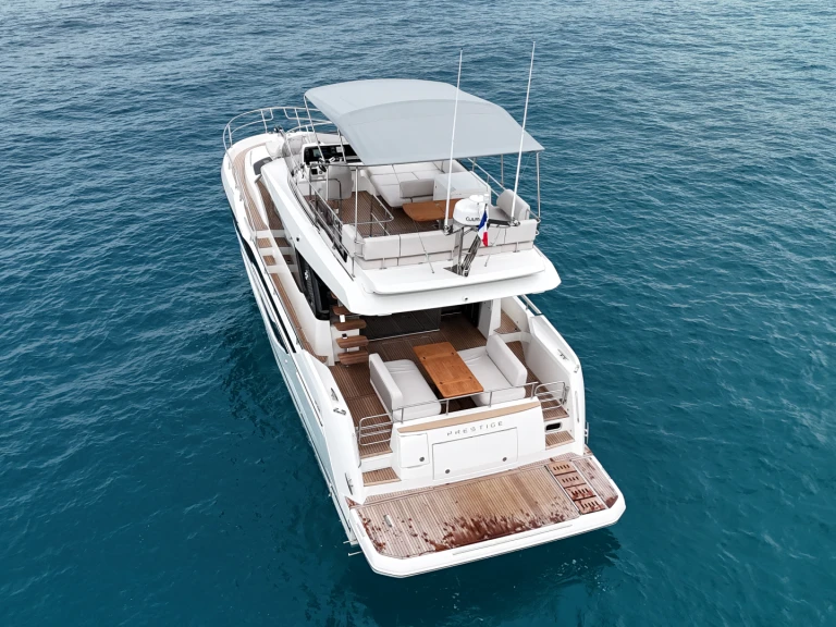 Alquiler Lancha Prestige con o sin  título de navegación