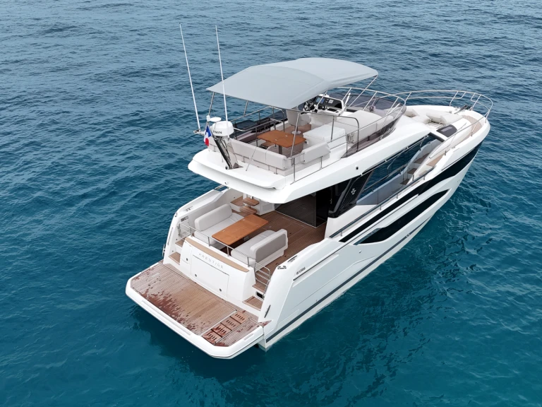 Prestige Prestige F4.9 de alquiler a Ajaccio