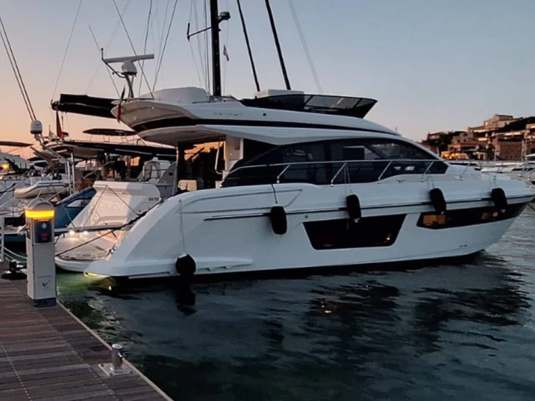 Azimut Azimut 53 Fly de alquiler a Porto Villa San Giovanni