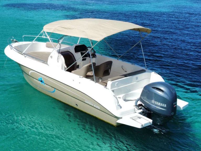 Alquiler de embarcaciones Pacific Craft Pacific Craft 625 Open enSant Antoni de Portmany en Samboat
