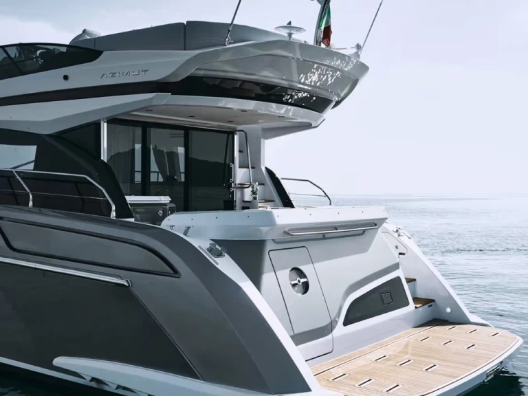 Alquiler de barcos Porto Villa San Giovanni barato de Azimut 53 Fly