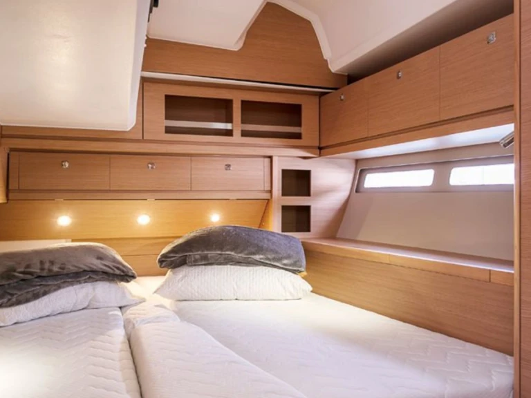 Velero para alquilar Capo d'Orlando al mejor precio