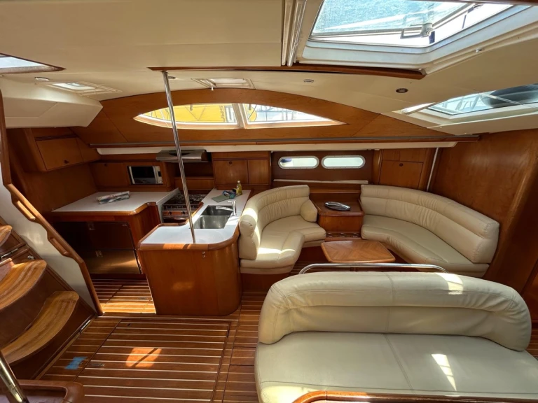 Velero para alquilar Cugnana Verde al mejor precio