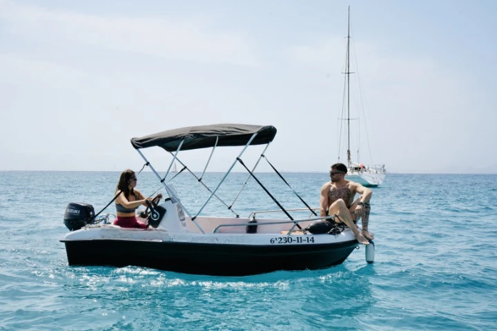 Alquiler de Lancha, con o sin patrón Astec Playa Blanca