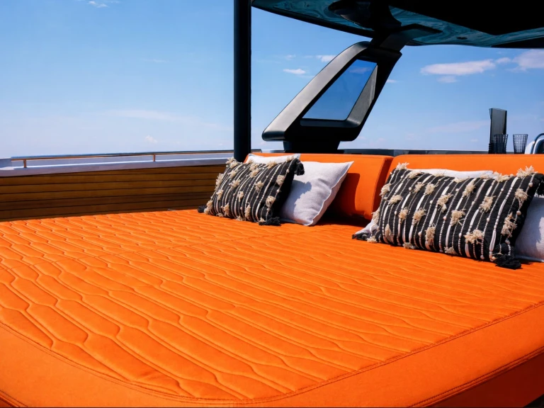 Alquiler Lancha Cranchi con o sin  título de navegación