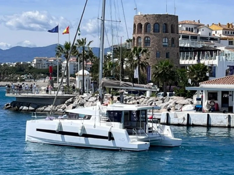 Alquiler Catamarán en Puerto Banús - Bali Bali 4.0