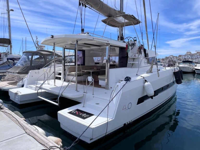 Alquiler de embarcaciones Bali Bali 4.0 enPuerto Banús en Samboat