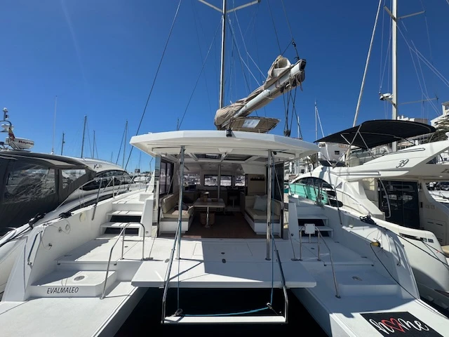 Alquiler de Catamarán, con o sin patrón Bali Puerto Banús