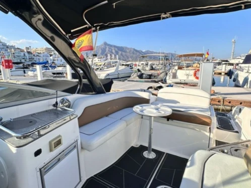 Alquiler Lancha Rinker con o sin  título de navegación