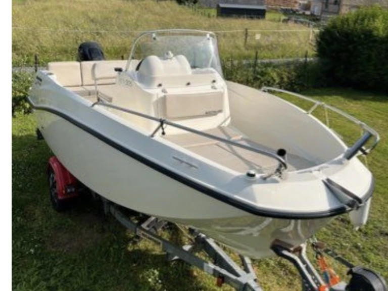 Alquiler de Quicksilver AVTIV505OPEN en Dunkerque