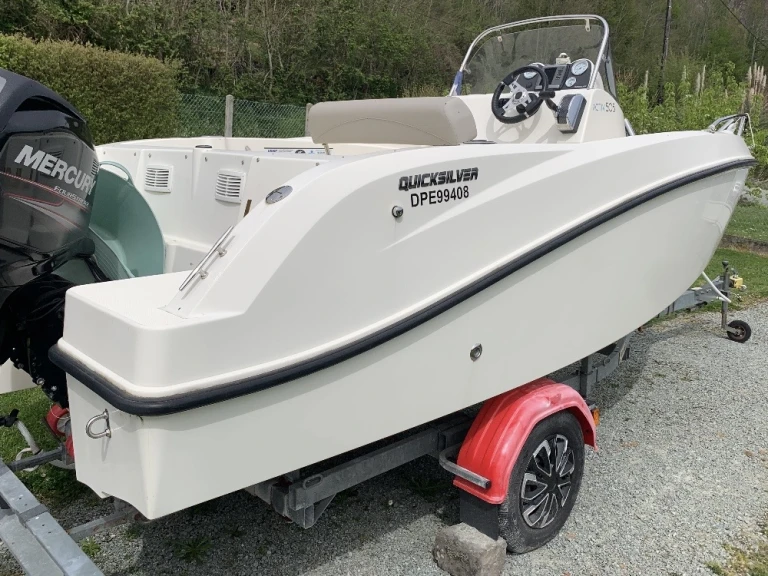 Alquiler de embarcaciones Quicksilver AVTIV505OPEN enDunkerque en Samboat