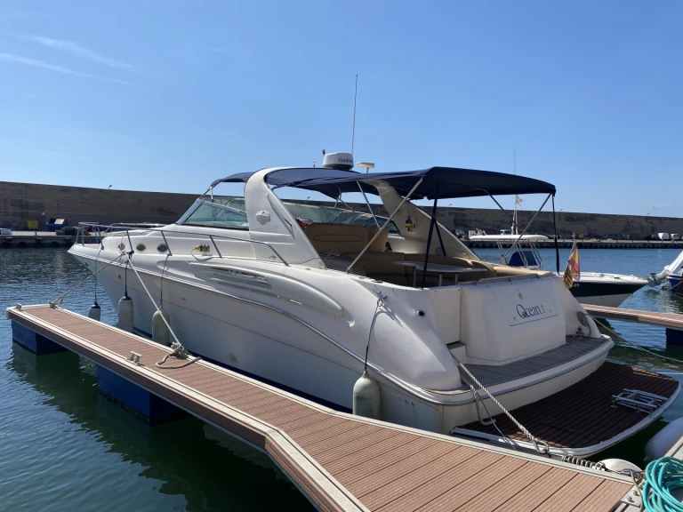 Alquiler de embarcaciones Sea Ray Sea Ray 450 Sundancer enLas Tres Cales en Samboat