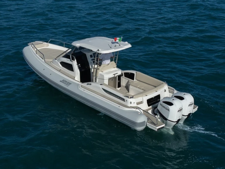 Alquiler Neumática en La Maddalena - Joker Boat Clubman 32