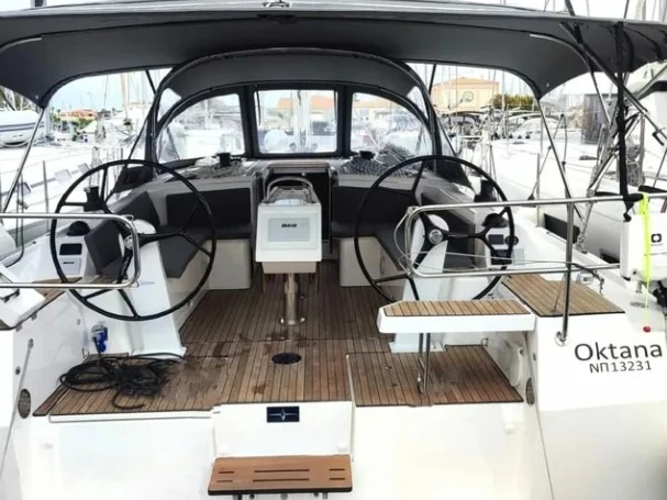 Alquiler de barcos Lefkáda barato de Bavaria C42 (3 cab.)