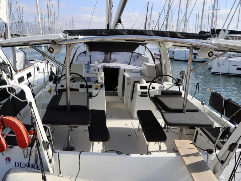 Alquiler de barcos Cos barato de Sun Loft 47 (7 cab.)