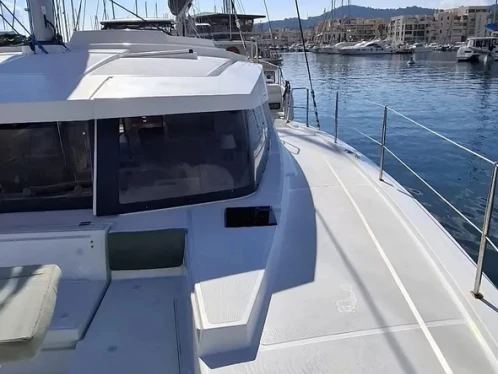 Alquiler Catamarán Bali con o sin  título de navegación
