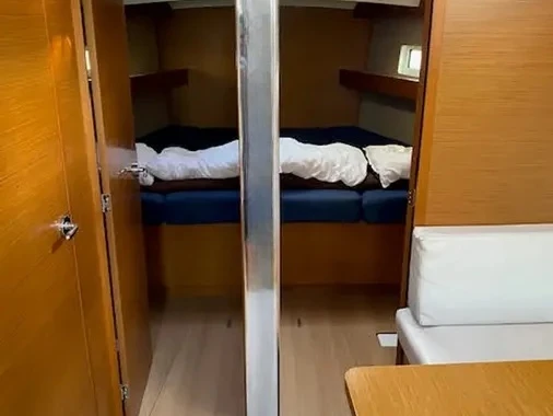 Alquiler de Velero, con o sin patrón Jeanneau Paros (Isla)