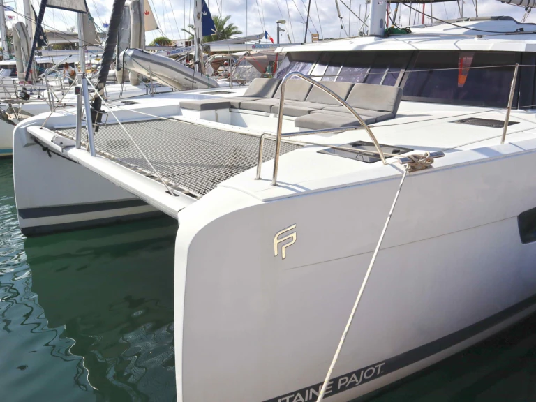 Catamarán para alquilar Néa Péramos al mejor precio