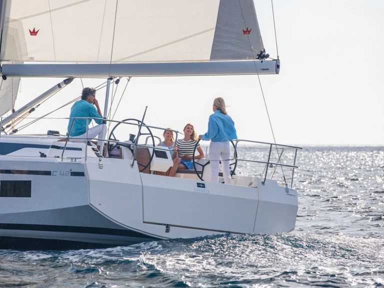 Alquiler de Bavaria Bavaria C42 (3 cab.) en Lefkáda